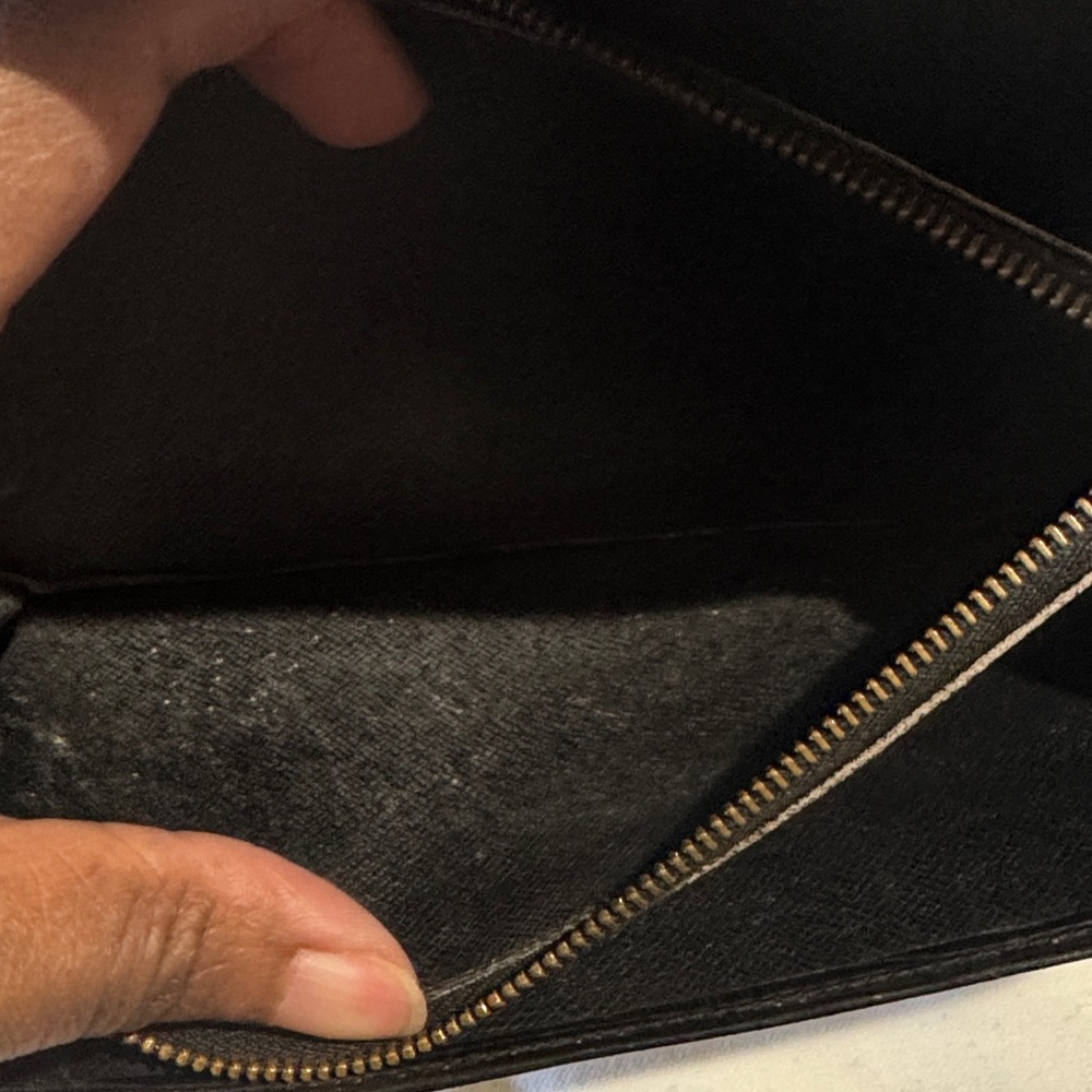 Louis Vuitton Epi Black Textured Wallet - Picture 9 of 10